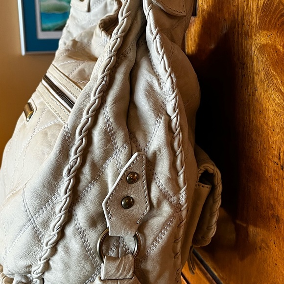 🌟 stunning, Isabella Fiore, full size, Beijing cream, leather purse - Picture 8 of 16